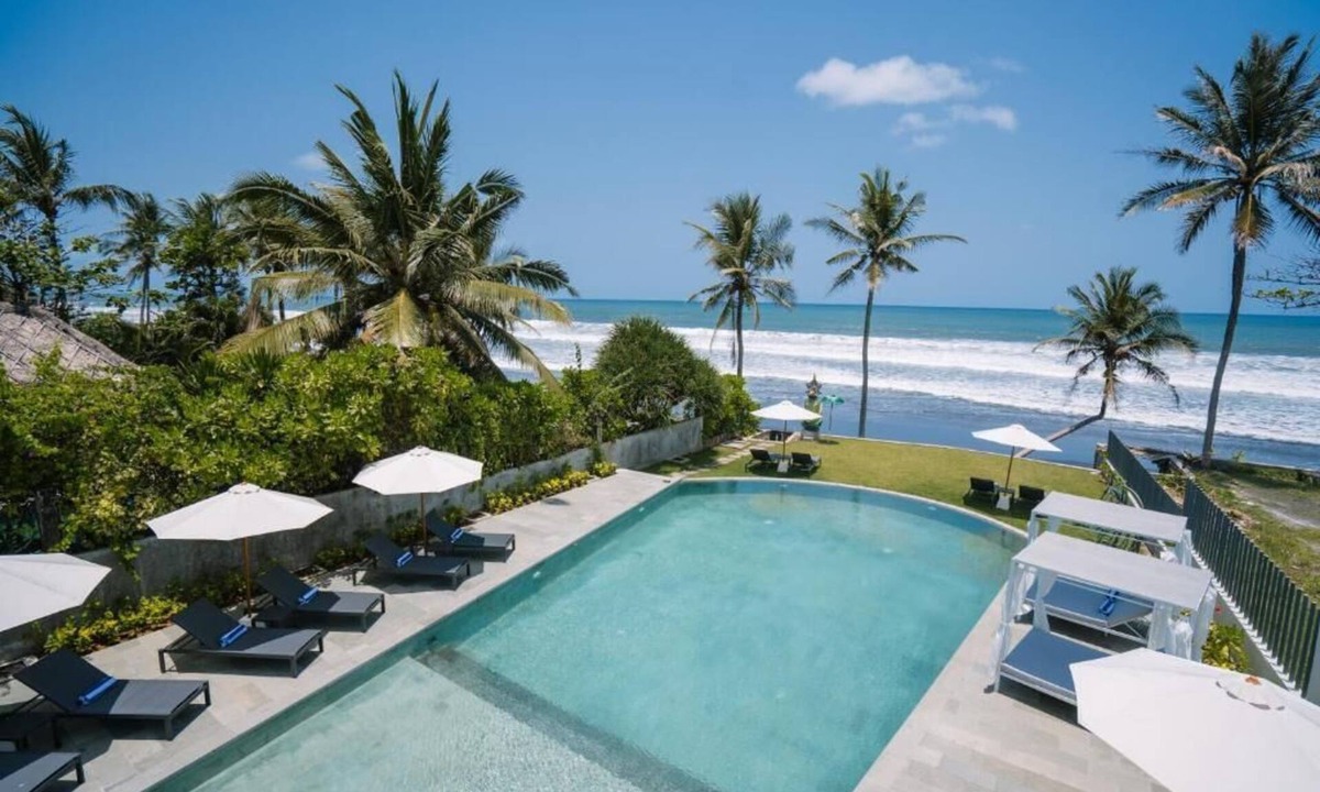 Kerambitan Villa | Nyuh Lengkong Beachfront Villa
