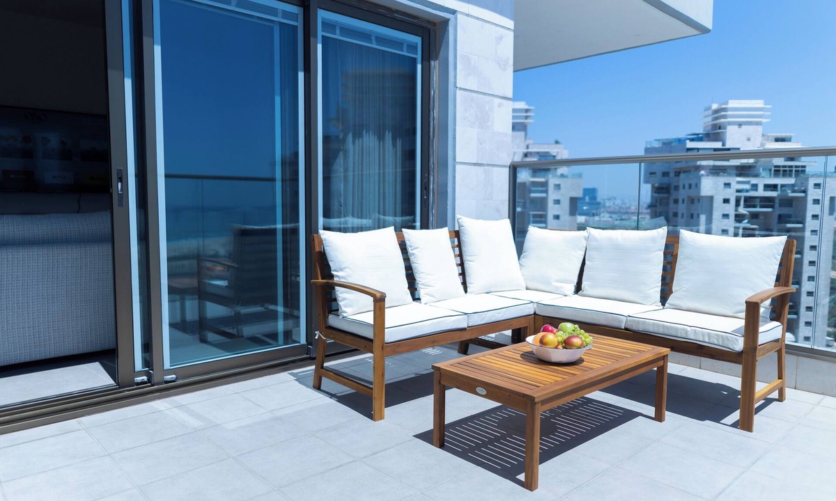 Rishon LeTsiyon Apartment | O&O Group - SeaFront Luxurious 3 BR Apartment