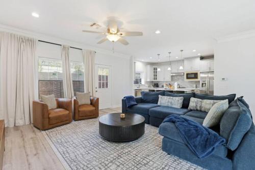 Greater Fondren Southwest House | O18A Spacious 3BR Sleeps 10 Two Living Areas Houston