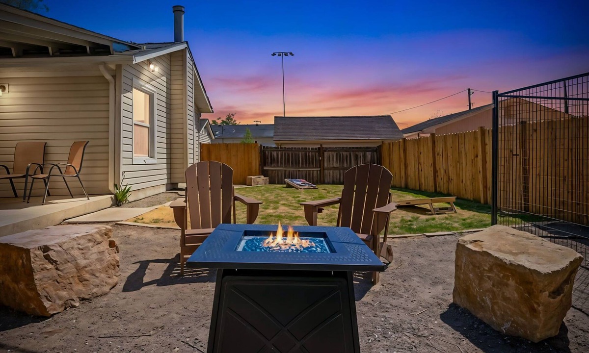 Windsor House | Oak Haus Group Stay w/Fenced Yard & Game Room