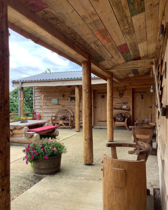 Corpusty House | Oak ridge cabin