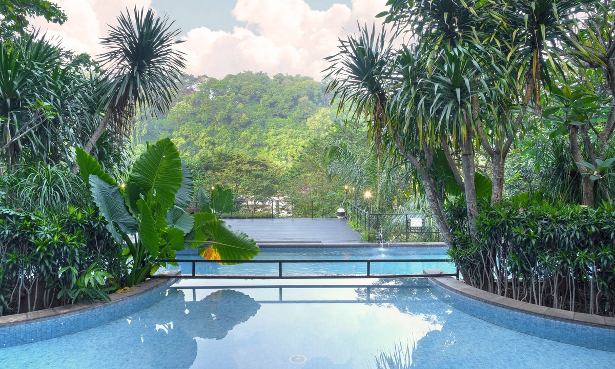 Semarang Hotel | Oak Tree Emerald Hotel & Conventions Semarang