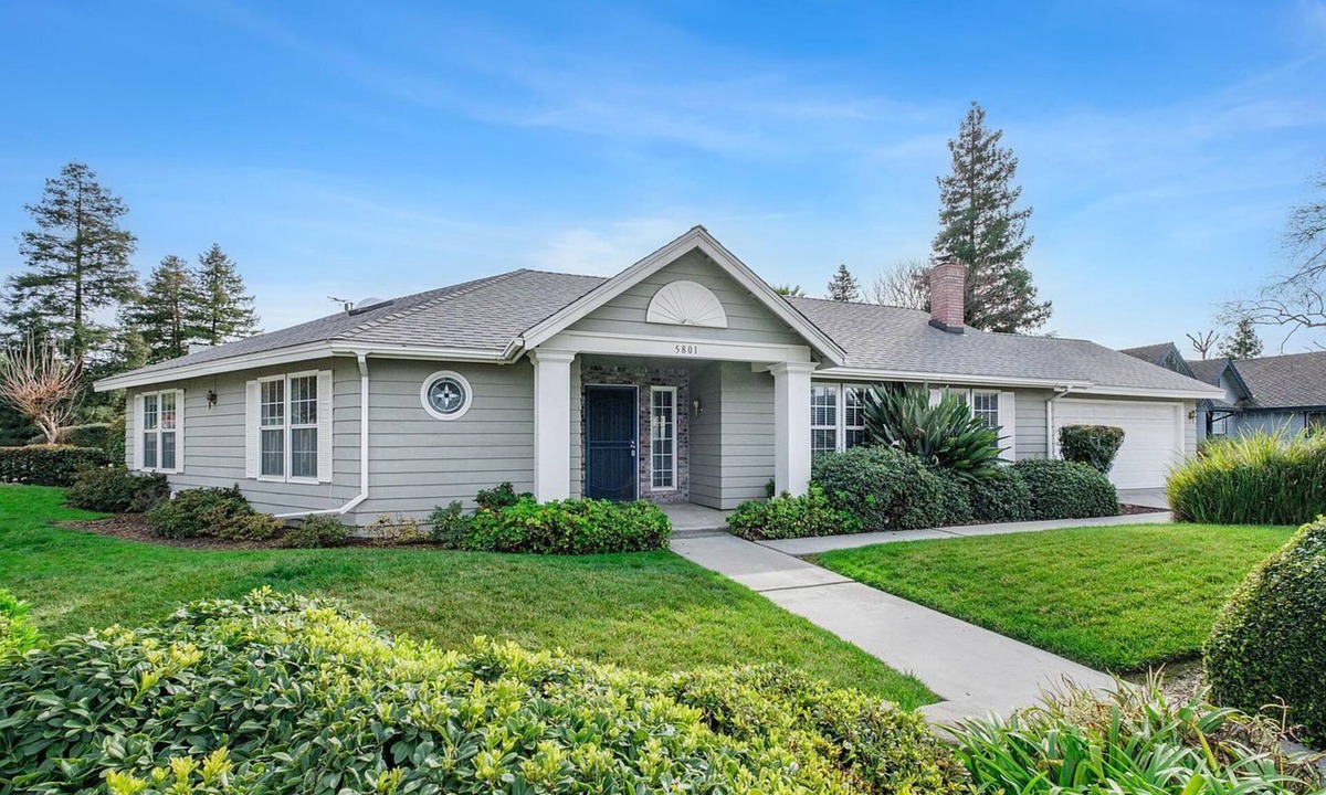 Visalia House | Oak West Home