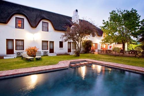 George Central Hotel | Oakhurst Hotel