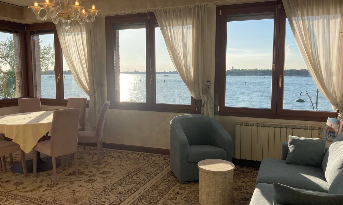 Santa Maria in Stelle House | Oasis Lagoon Estate