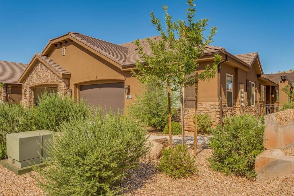 Washington Villa | Oasis On The Green