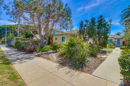 Ocean Beach House | OB Smiths Cottage By The Beach