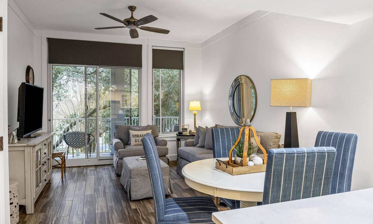 Baytowne Wharf Condo | Observation Pointe North Charm - Cozy 1-Bedroom Haven with Balcony at Sandestin Golf and Beach Resort!