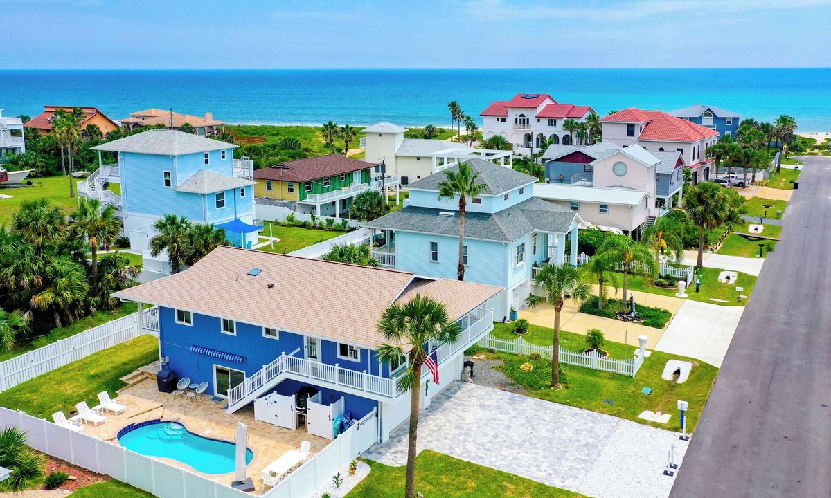 Marineland Acres House | Ocean Blue- Steps to Beach, Heated Pool, Golf Cart