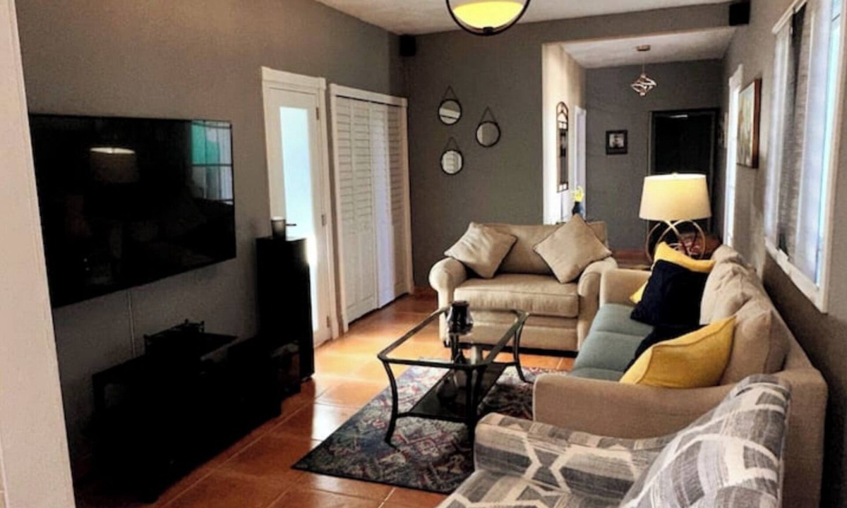 Montalva House | Ocean Breeze - Beach Escape