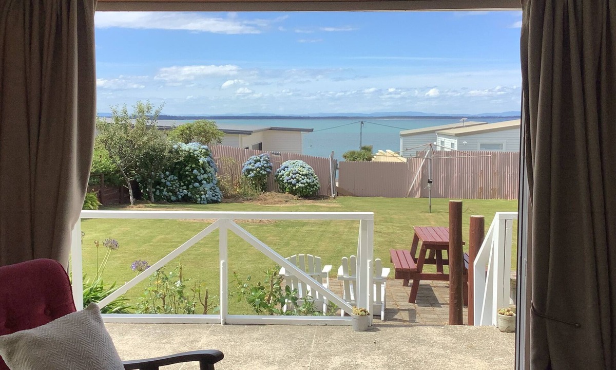 Riverton Cottage | Ocean Breeze Holiday Home