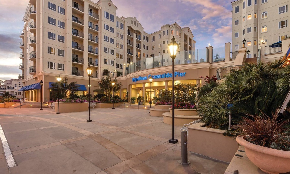 Townsite Resort | Ocean Front 2bd 2 ba At the Pier Thanksgiving