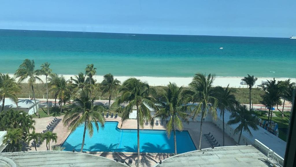 Mid Beach Apartment | Ocean Front Casablanca Studios with FULL KITCHENS & Beach access By BL Rentals