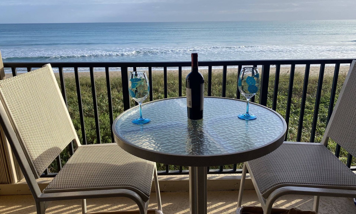 Hutchinson Island South Condo | Ocean Front Condo on Hutchinson Island with Fantastic Beach Views and Access