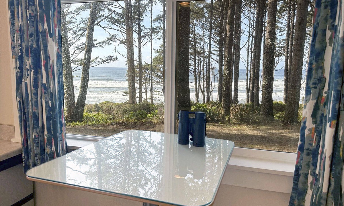 Yachats Cottage | Ocean Front, Cottage at Oregon House, Stairs to the Beach!