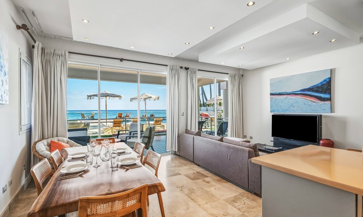 Cabarete Condo | Ocean Front Hot tub Pool Kite Beach Condo 101