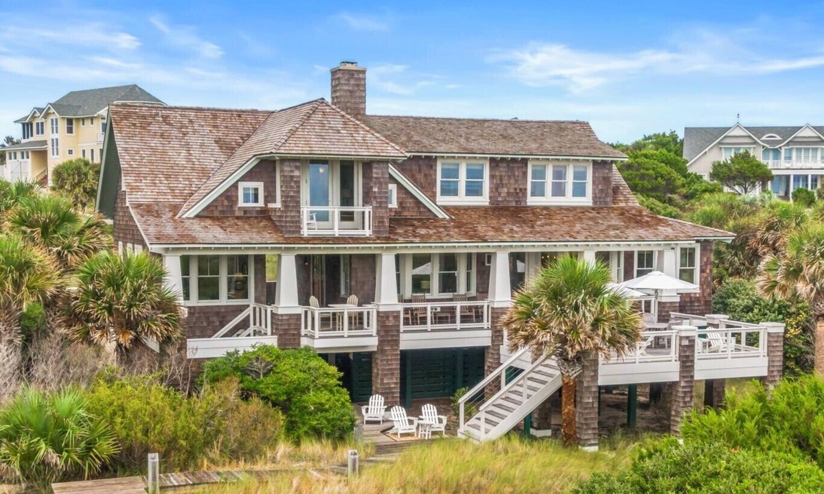 South Beach House | Ocean Front Luxury Sleeps 15 Renovated New 2026 5 BR 5.5 BA BHI and Shoals