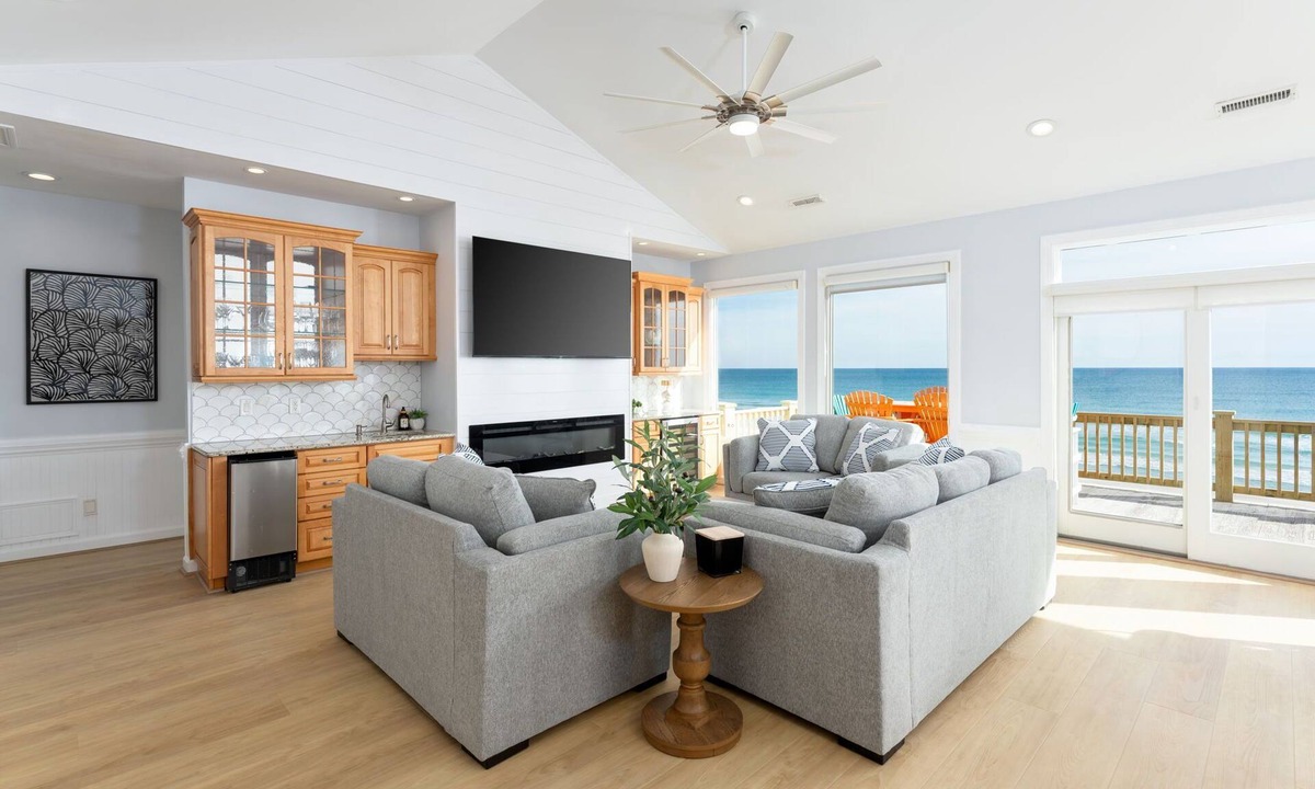 Surf City House | Ocean Front Pool+HotTub+Elevator 9Bedroom8Bathroom