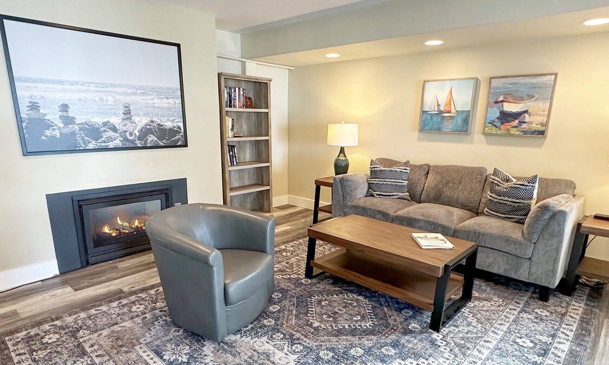 Yachats Condo | Ocean Front, Sunset at Oregon House, Stairs to the Beach!