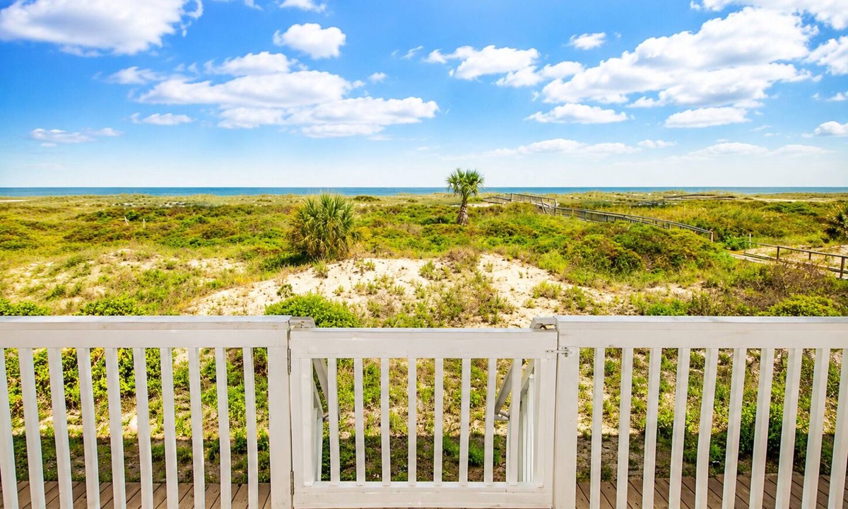Oceanmarsh Subdivision Condo | Ocean Front & Pool View. Hunting Island Pass Included