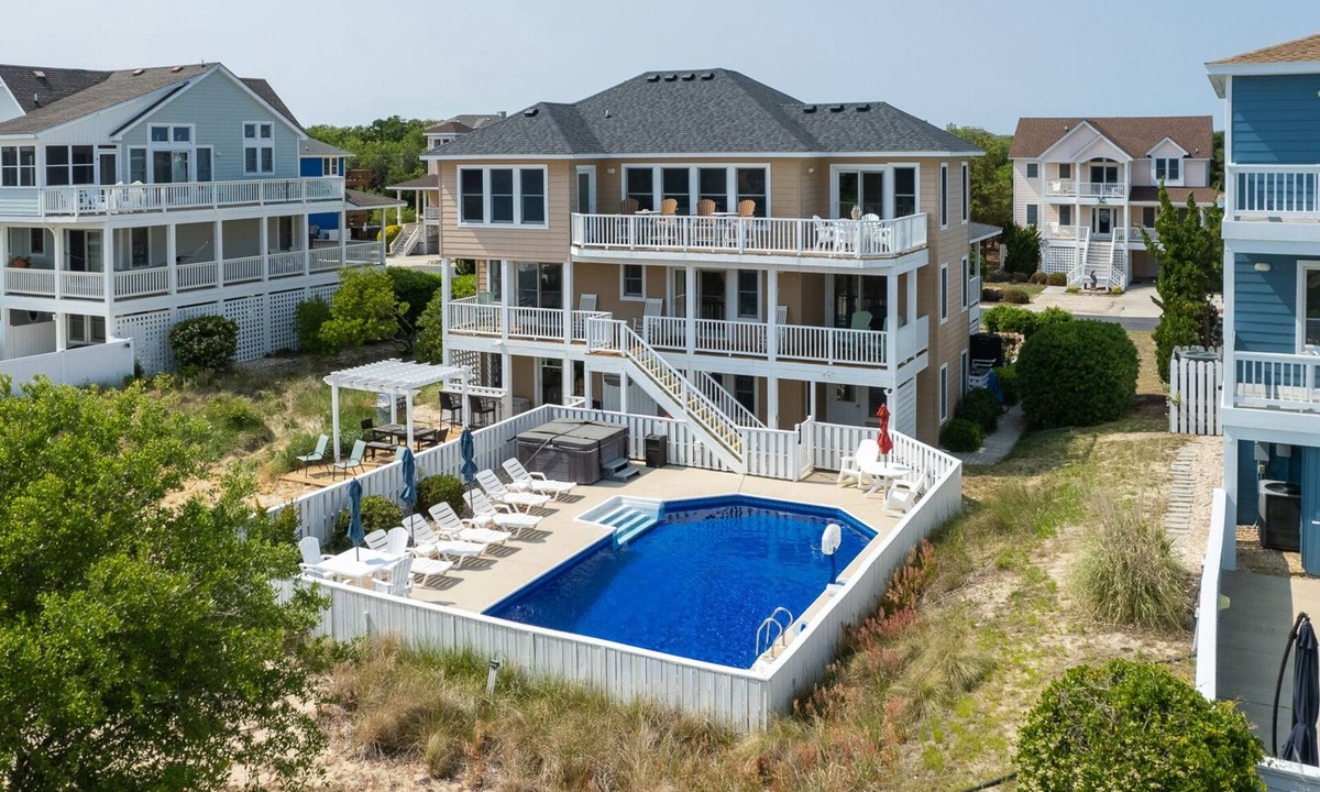 Duck Cottage | Ocean Journey 7B/9B Pool, Hot tub, Walk to Beach in the Heart of Duck