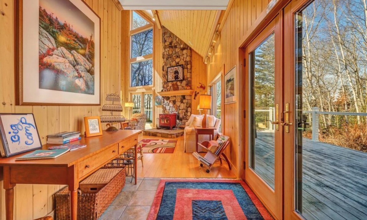 Surry House | Ocean Mist! New-Oceanfront!
