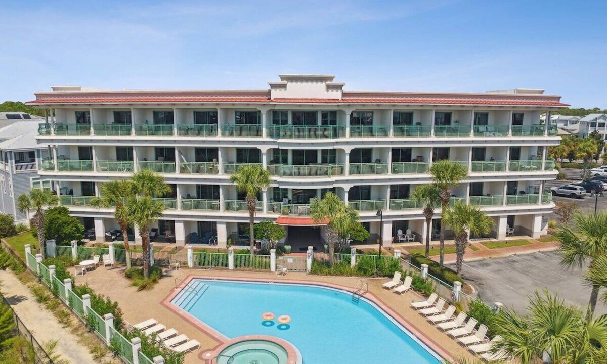 Rosemary Beach Condo | Ocean Overlook 30A 401-Pool-Sleeps 3