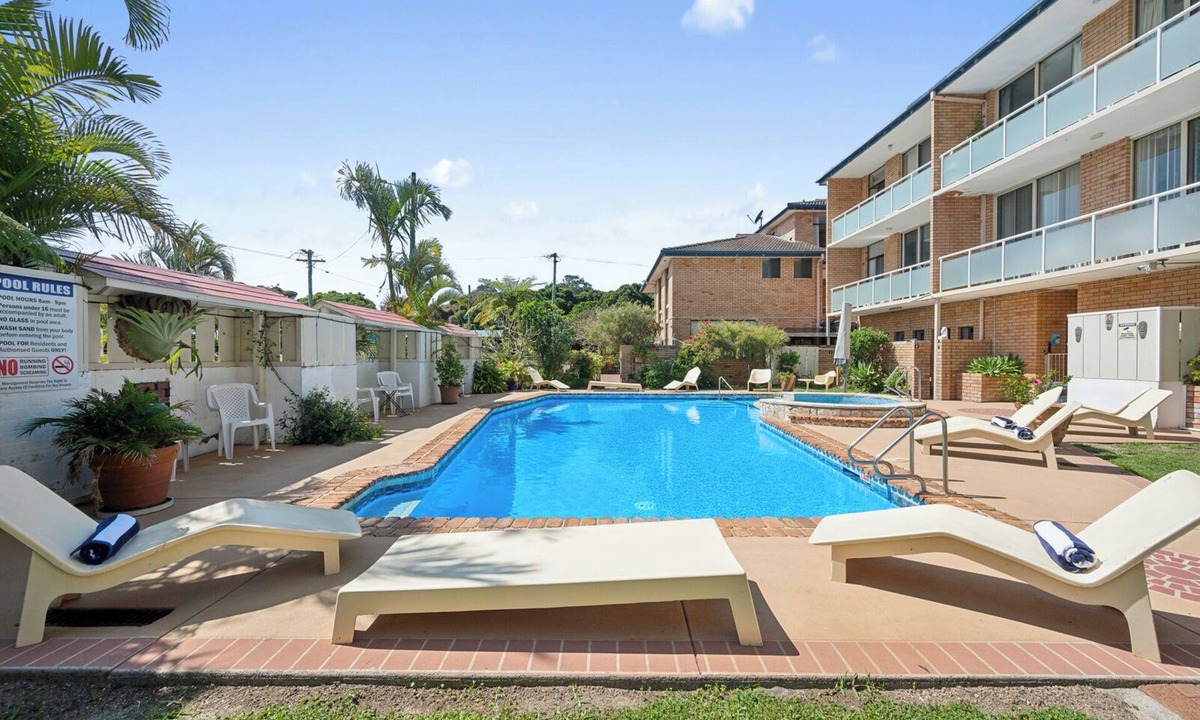 Coffs Harbour Apartment | Ocean Parade 6 - Coastal 2-Bedroom Apartment Opposite Park Beach