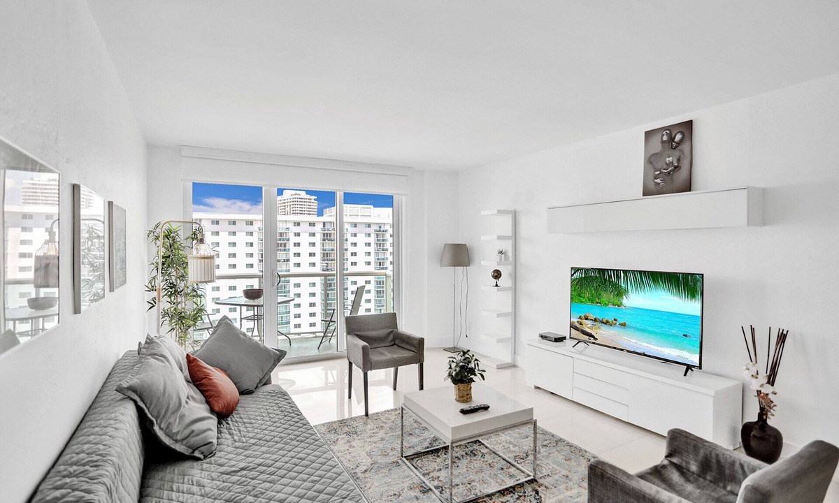 Sunny Isles Beach Apartment | Ocean Reserve Condominium