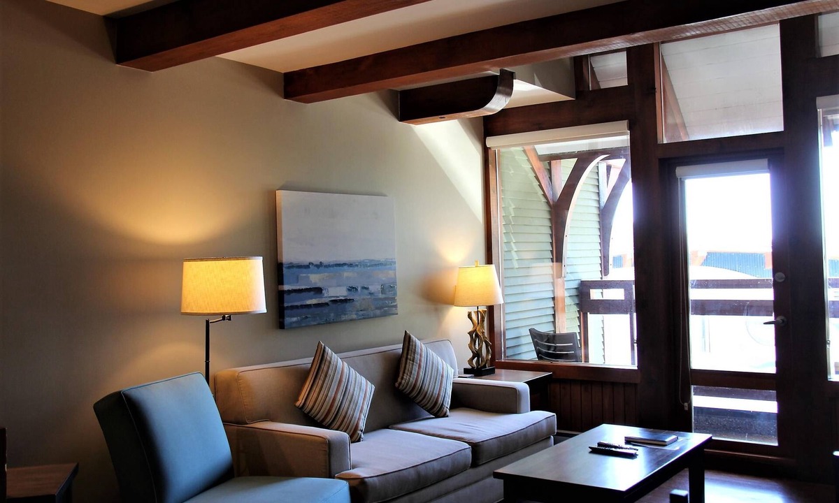 Ucluelet Apartment | Ocean's Edge