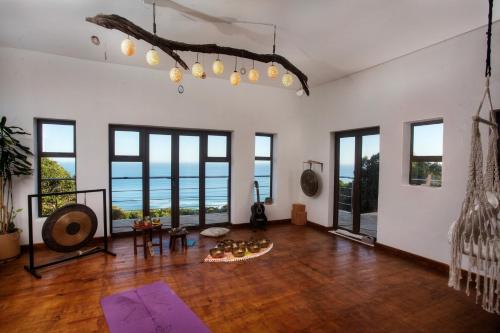 Port Elizabeth House | Ocean Sounds
