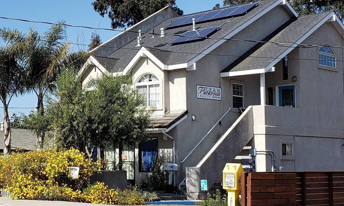 Grover Beach House | Ocean-View 2 Bedroom Home Sleeps 6 Steps From Beach & Train Station, Pets OK