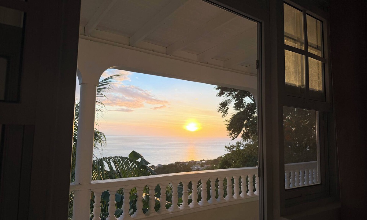 Mahaut Apartment | Ocean View Hillside Apartment 2BR 20 Min from Roseau