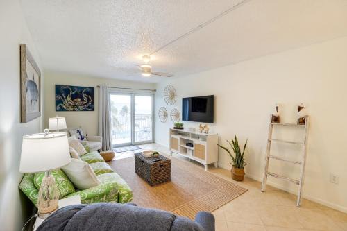 Key Colony Beach House | Ocean-View Key Colony Beach Condo w/Pool Access!
