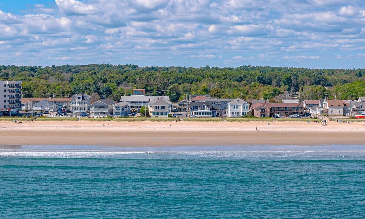Old Orchard Beach Condo | Ocean View! - Luxury Condo with Beach Access