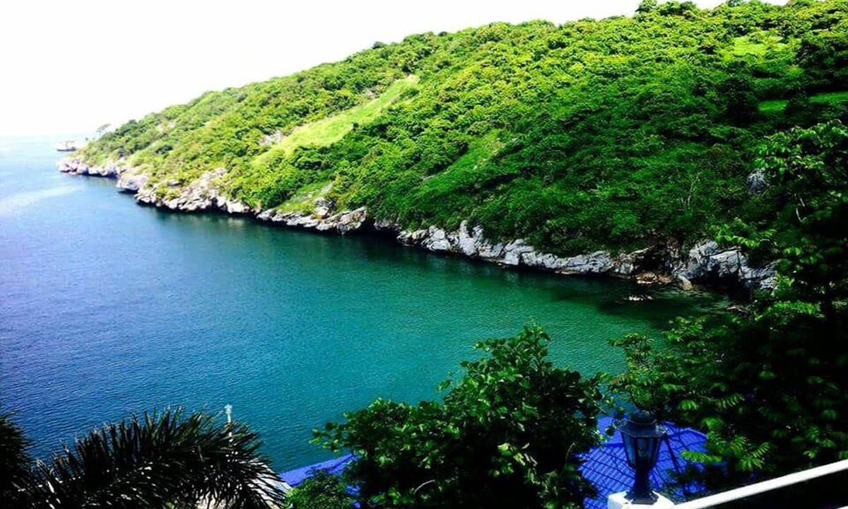 Tha Thaewawong Hotel | Ocean View Resort - Koh Sichang