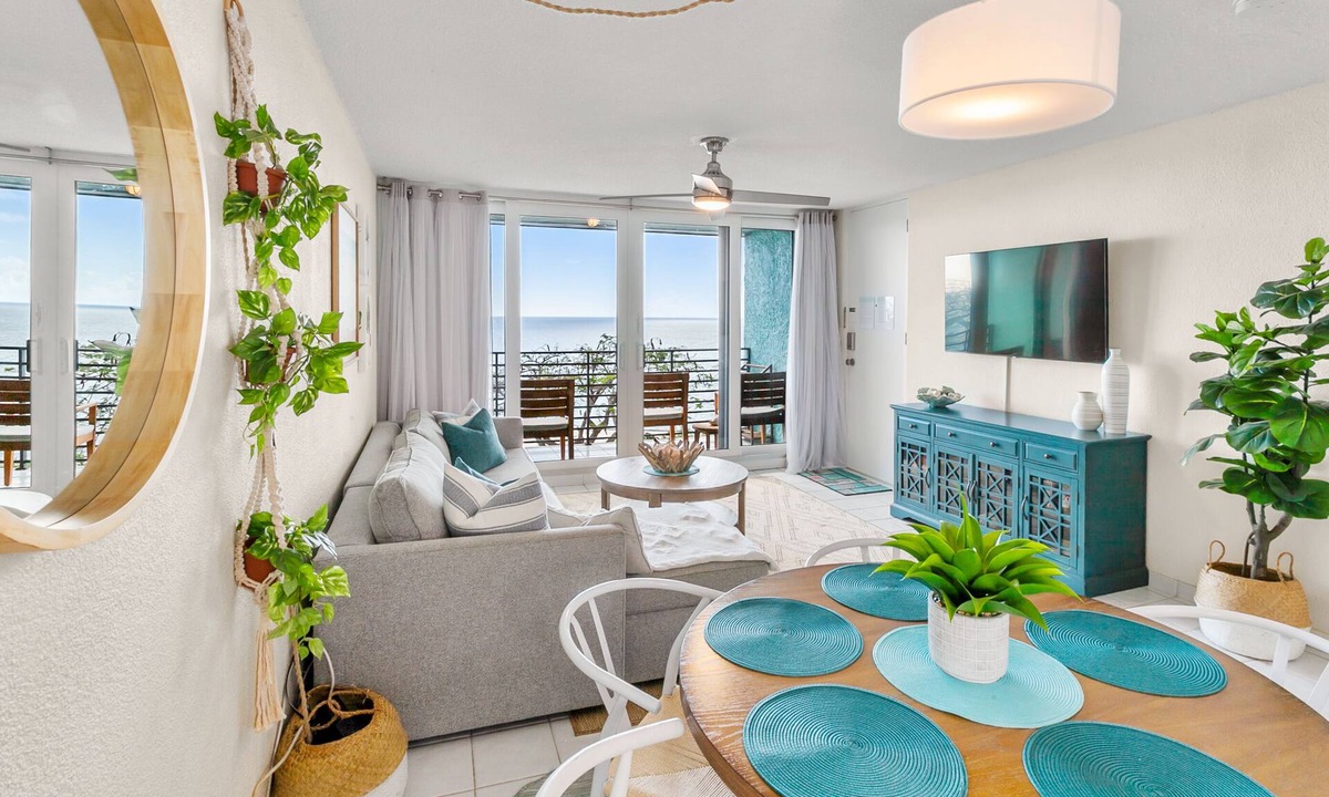 Estate Bolongo Condo | Ocean View, Spacious Condo next to Pool