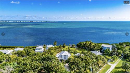 Cudjoe Key Villa | Ocean View with Pool, 4 bedroom Vila Near Key West
