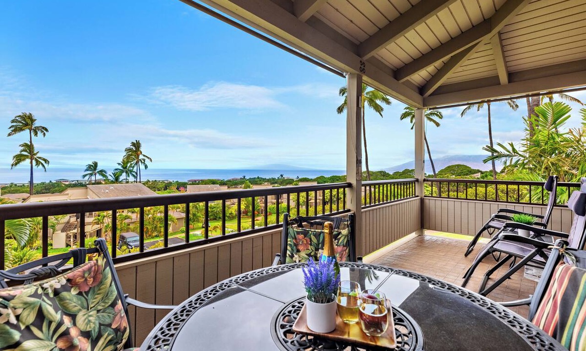 Wailea Condo | Ocean Views Beneath Soaring Ceilings