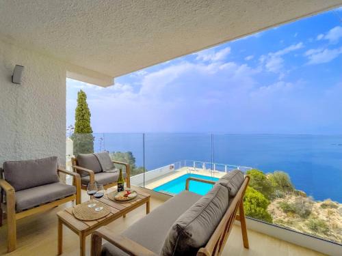 Enix Apartment | Ocean views from every corner
