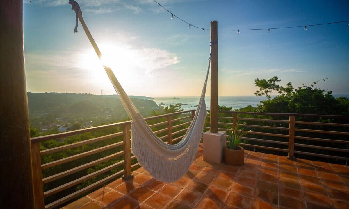 Mazunte Apartment | Ocean Views w/Rooftop Lounge