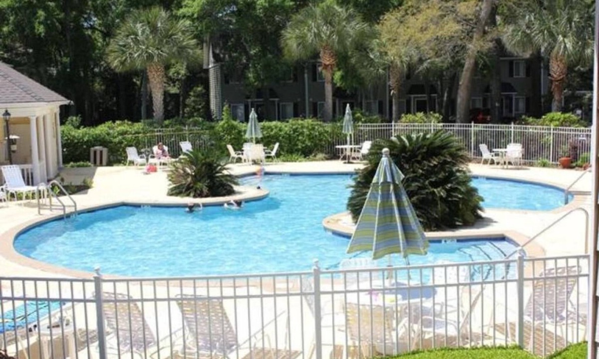 Demere Park Condo | Ocean Walk-4 bed/2 bath condo with pools, gym, tennis & 3 min drive to beach!