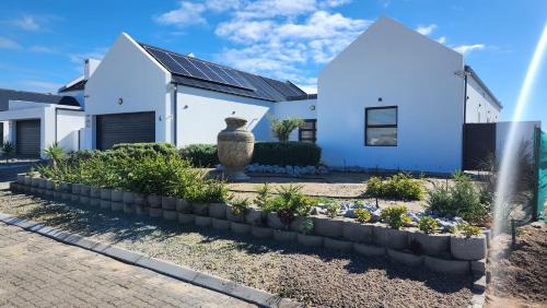 Laaiplek House | Ocean Whisper