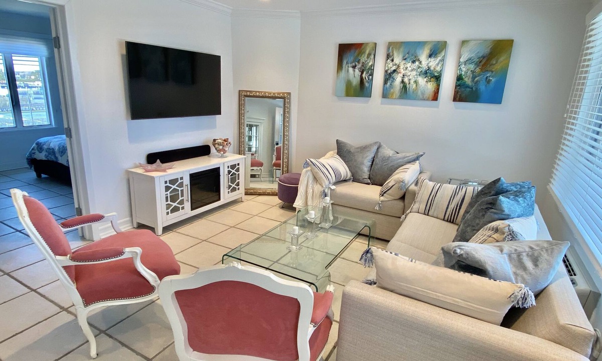 Westhampton Beach Resort | Oceanfront 1-Bedroom Condo in Westhampton Beach
