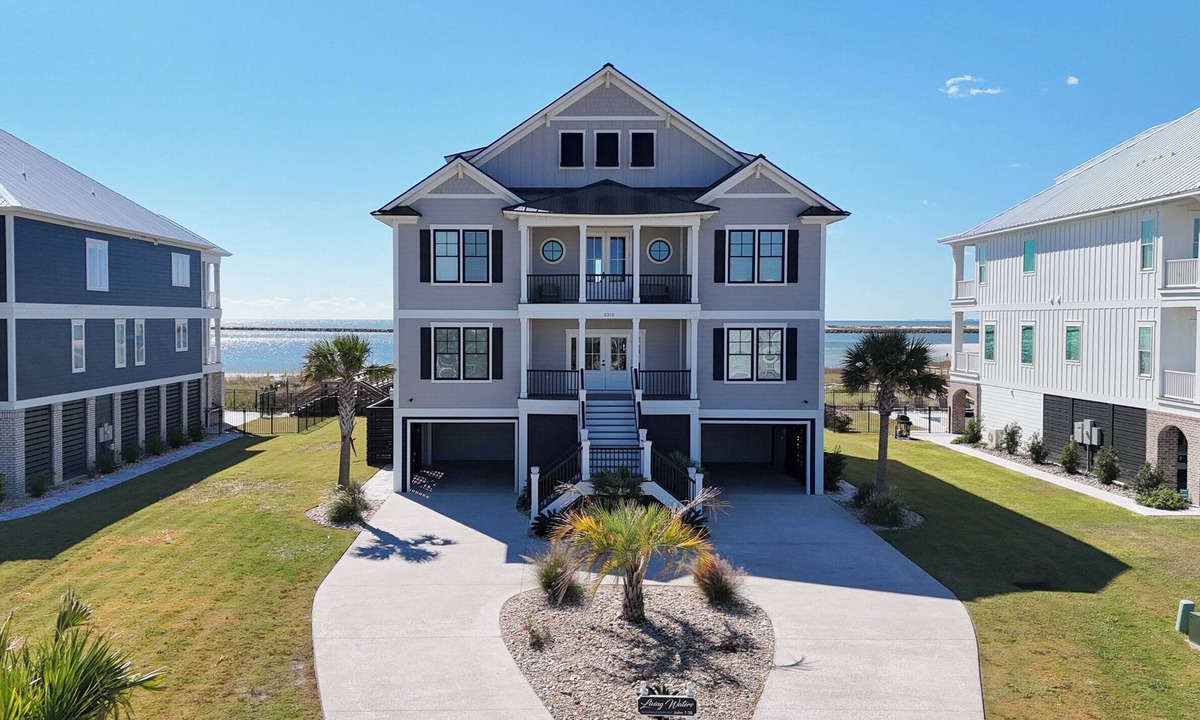 Murrells Inlet House | Oceanfront 10 BR Beach House with a Private Pool and Hot Tub! - Living Waters