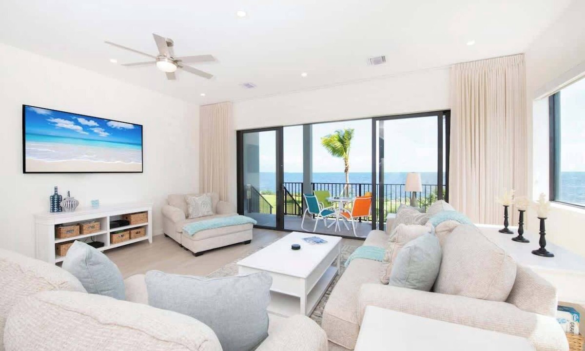 Bonnie View Estates Condo | Oceanfront 3BR + Private Dock at Sea Haven – Cassava Point Villa 4D