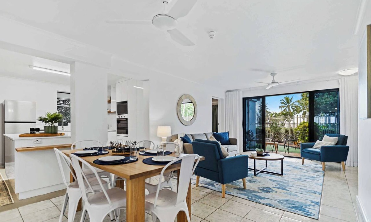 Cairns North Apartment | Oceanfront Apartment w/Pool & BBQ - Central Cairns