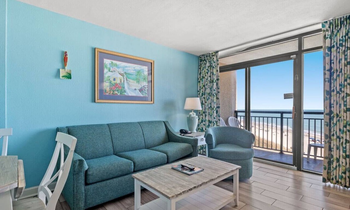 Windy Hill Apartment | Oceanfront Balcony & Resort Pools