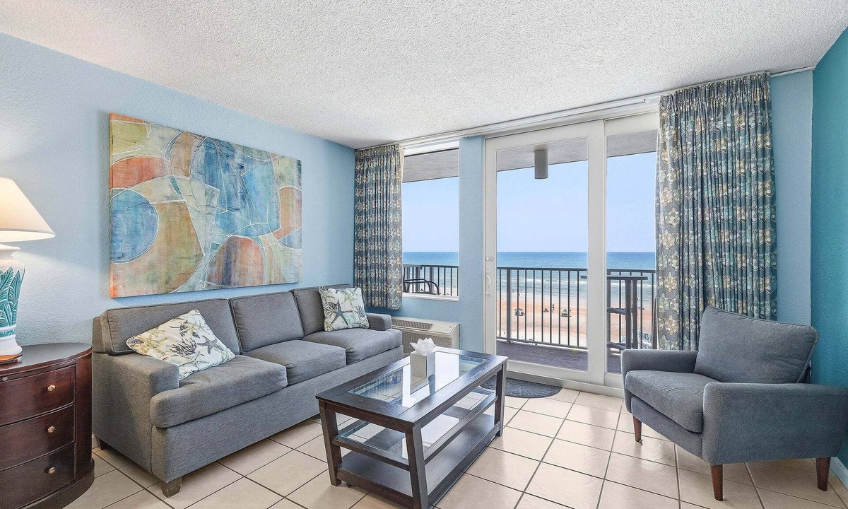 Lenox Park Condo | Oceanfront Balcony Condo w/Pool, Full Kitchen & Sleeps 6 Comfortably
