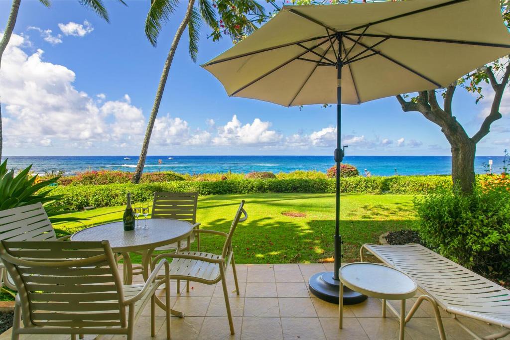 Poipu House | Oceanfront Breezy Corner Unit w Air Conditioning- Alekona Kauai